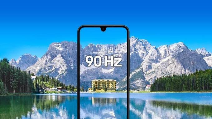 M&agrave;n h&igrave;nh Super AMOLED 6.7 inch