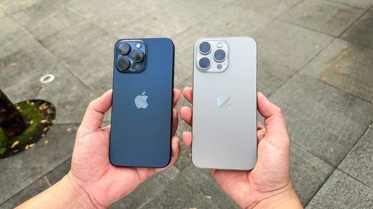 iphone 15 pro max mới và cũ